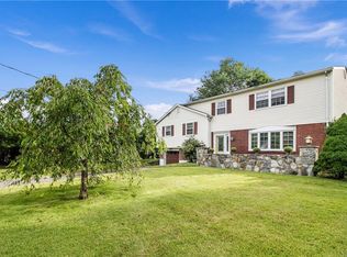 6 Oriole Ln, Cortlandt Manor, NY 10567