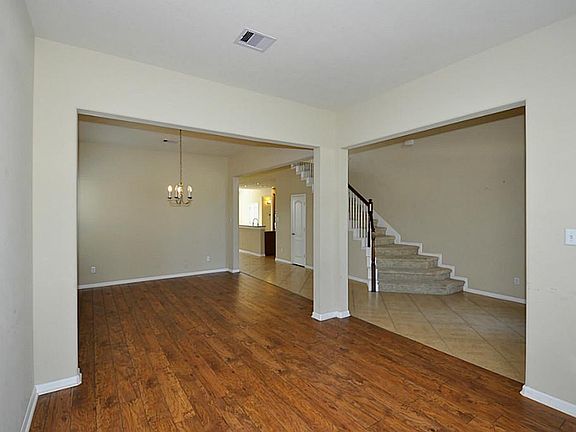 4th image of 17511 Stamford Oaks Dr