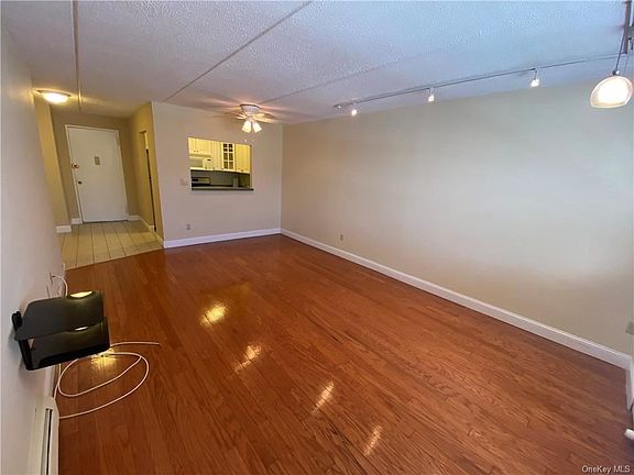 5th image of 1 Consulate Dr APT 1E