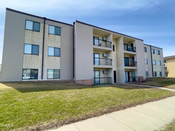 103 W Bismarck Expy, Bismarck, ND 58504