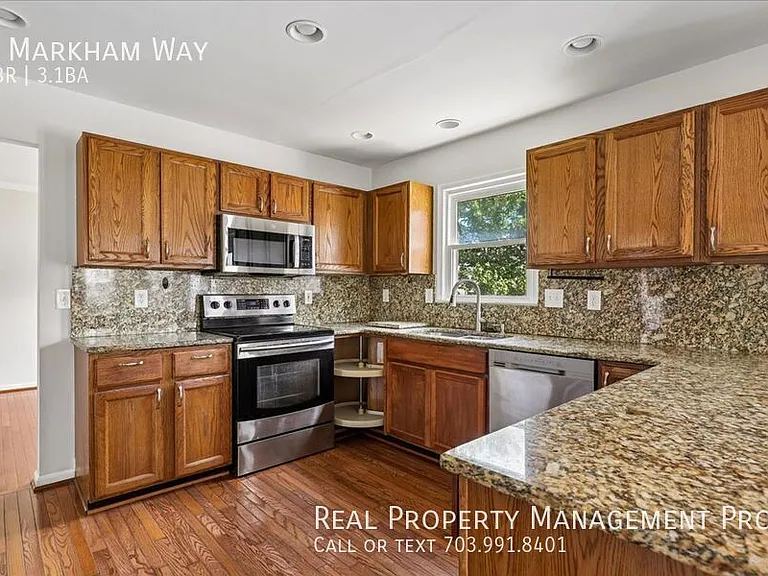 4 Markham Way — Photo 13