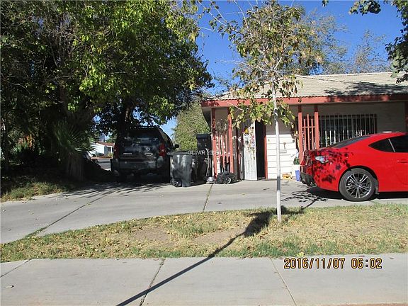 3rd image of 1701 Curtis Dr