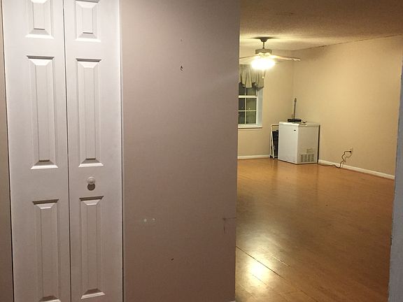 Entry  - Coat Closet