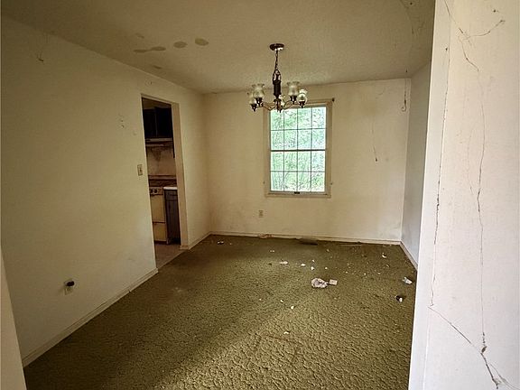 3rd image of 5092 Rogers Rd