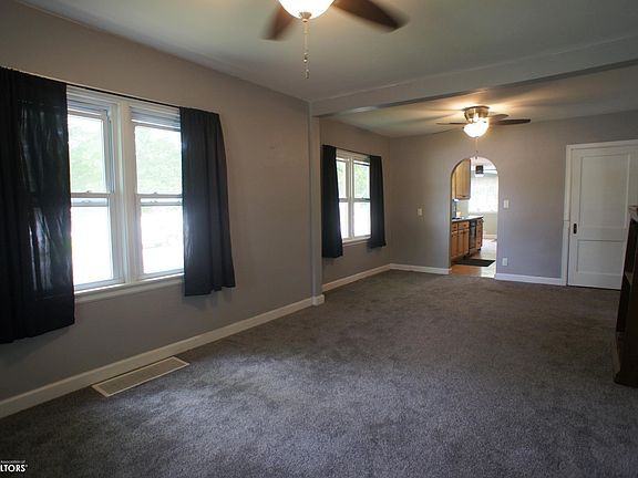 2nd image of 1200 Elm St