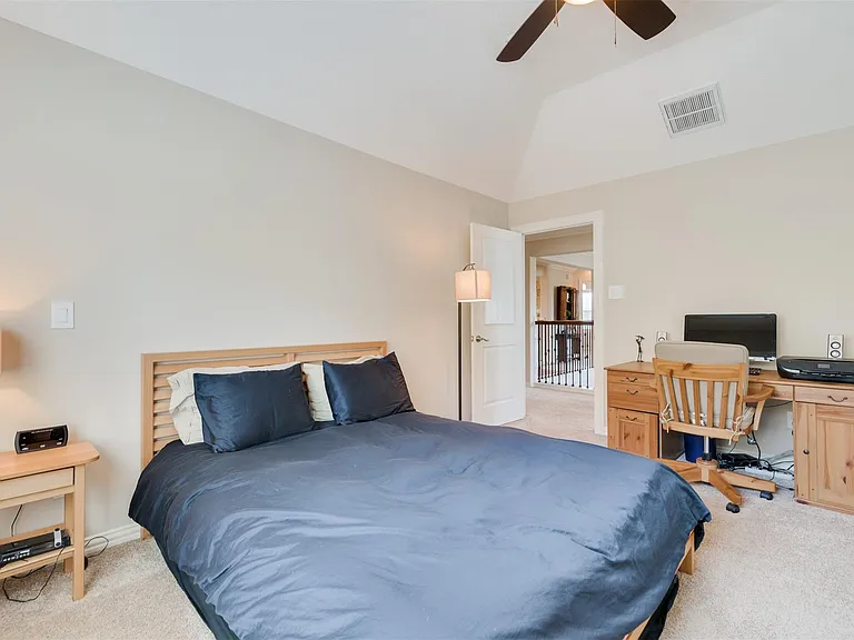 1826 Jade Hollow Ln — Photo 31