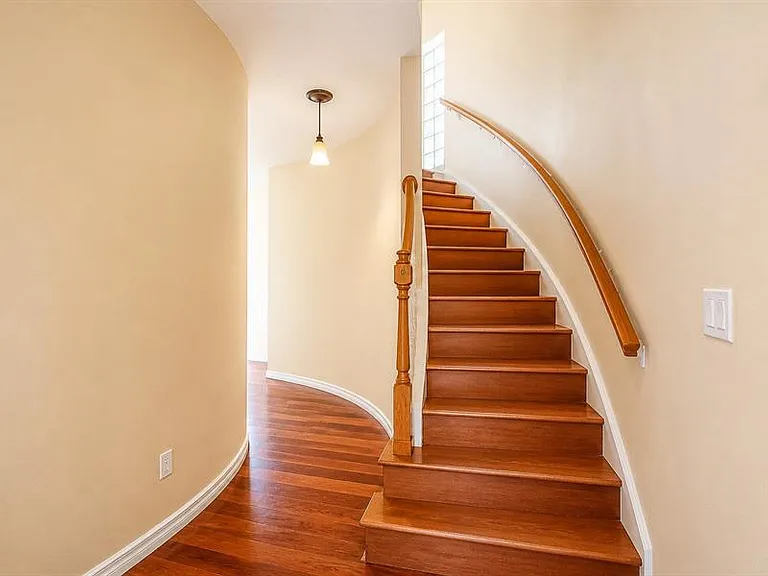 357 Fairway Pointe Cir — Photo 14