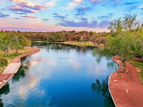3160 N Hill Farm Dr, Tucson, AZ 85712