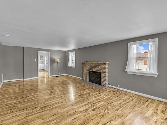 4th image of 6582 S Jefferson St