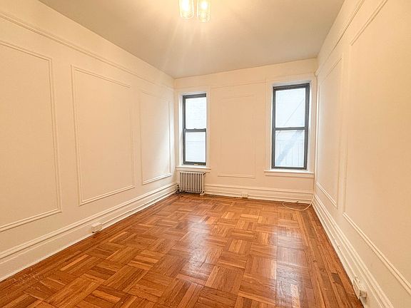 4th image of 31-20 32nd St #1B