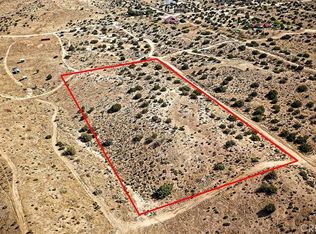 25200 Mountain View Rd, Apple Valley, CA 92308