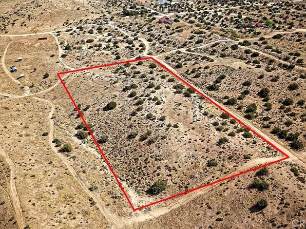 25200 Mountain View Rd, Apple Valley, CA 92308