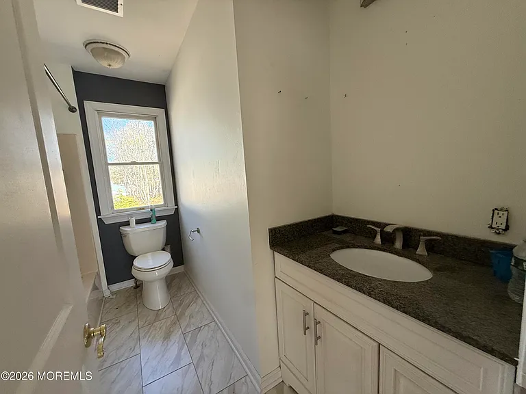 605 Farrelly Ave — Photo 27