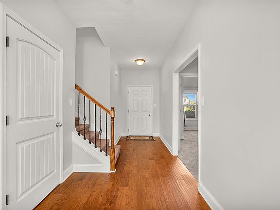 5th image of 2881 McManus Cir