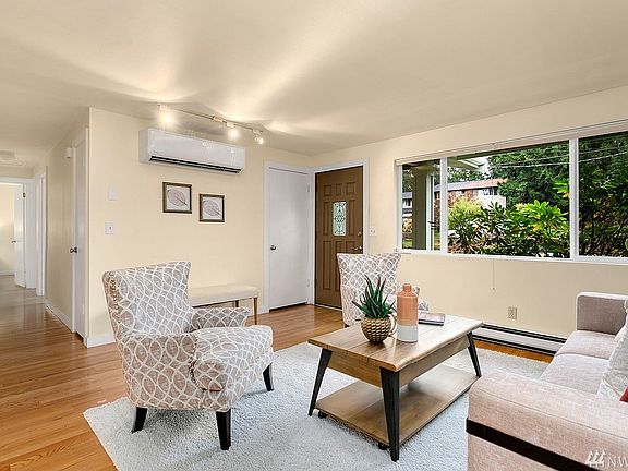 3rd image of 22710 32nd Ave W