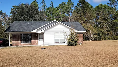 228 NE Jamey Ln Photo 1