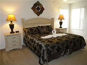 HGP5P214HP-king-master-bedroom