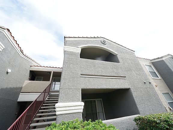 3rd image of 5055 W Hacienda Ave Building 2010-2