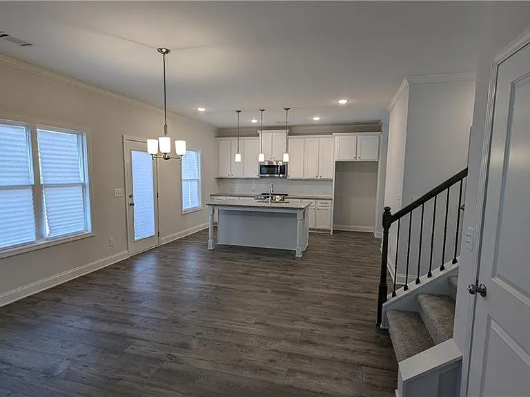 331 Brookstone Trl — Photo 5