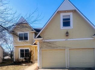 1244 SW Crossing Dr, Lees Summit, MO 64081