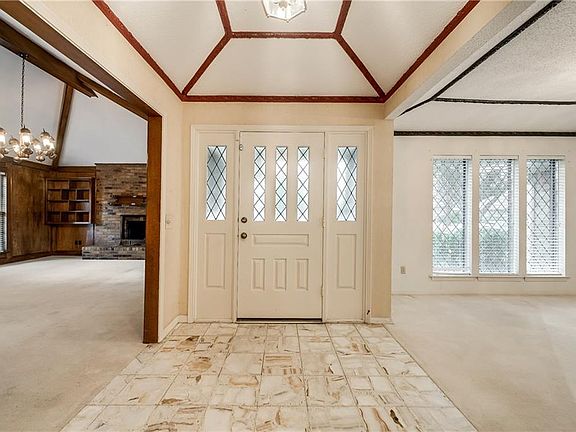 4th image of 2708 Loch Haven Dr