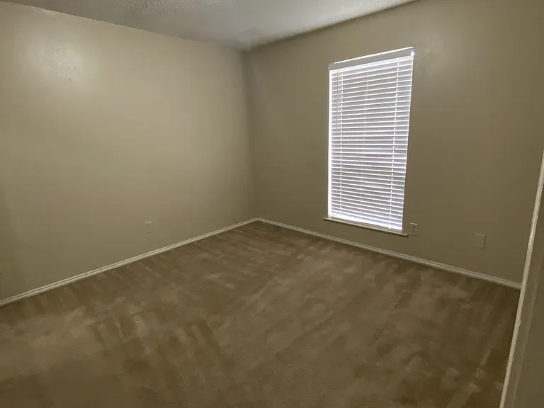 5520 Lewis Ct E — Photo 14