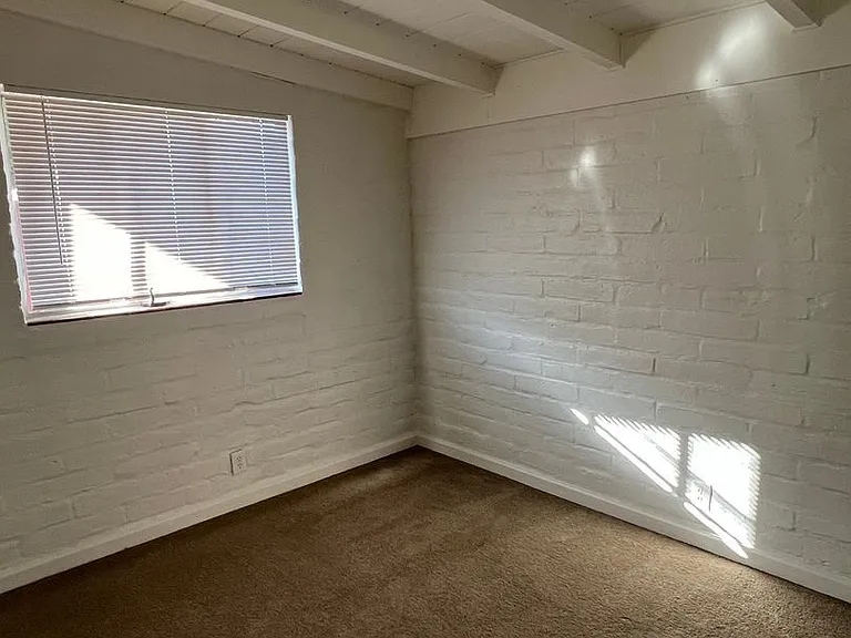 3235 E Water St — Photo 8