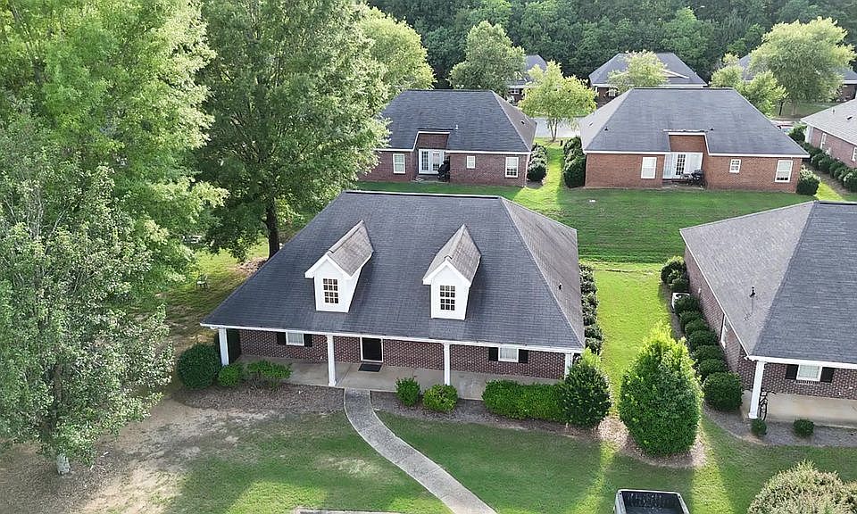 1st image of 802 W Longleaf Dr Unit 75