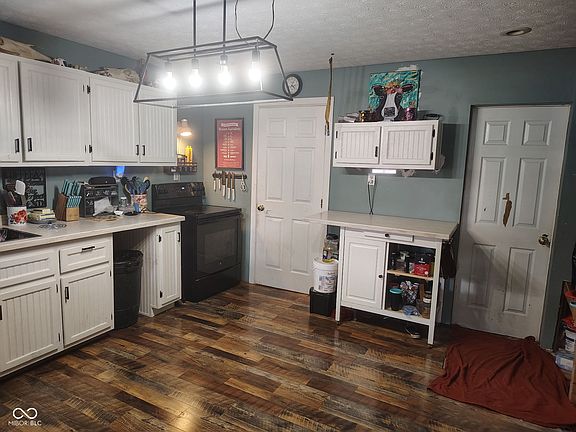 5th image of 403 N Maple St