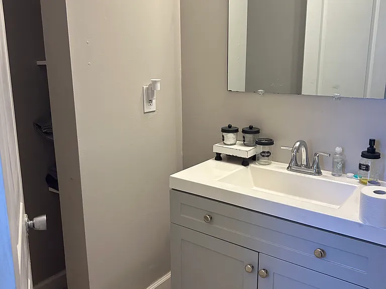 669 Fairlawn Dr — Photo 7