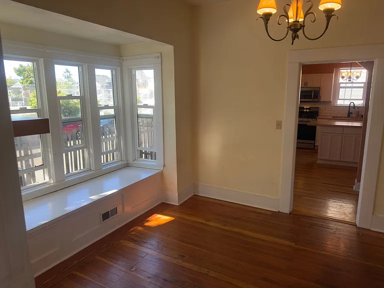 4853 NE 6th Ave — Photo 13