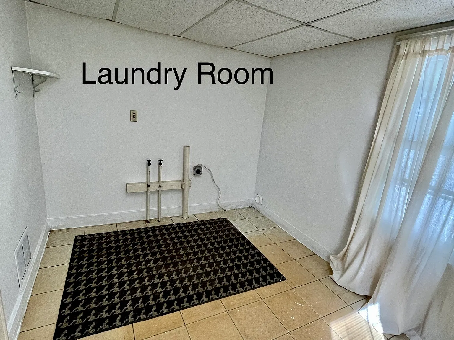 3 bed, 1.5 bath, $1,500 — Photo 2