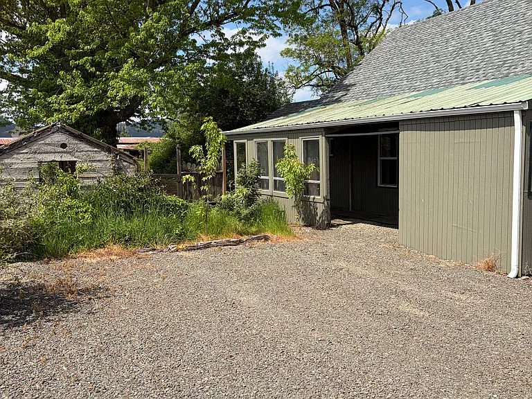 6266 Hunsaker Rd SE — Photo 3