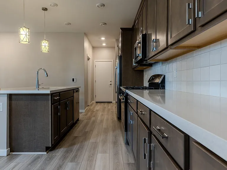 1111 W Diamondback Dr — Photo 4