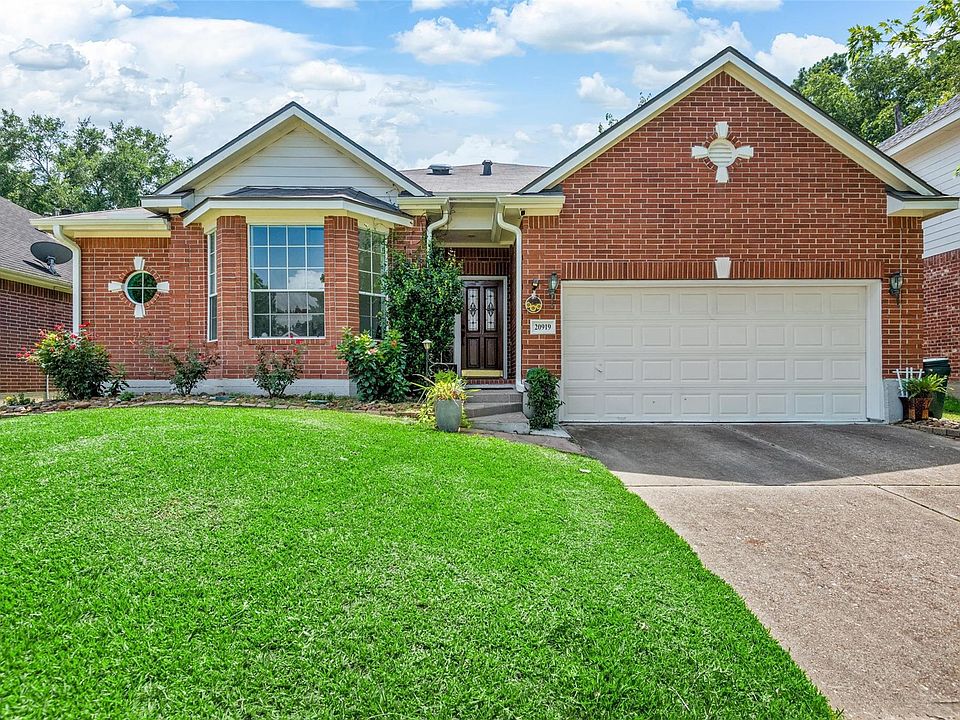 1st image of 20919 Heather Grove Ct