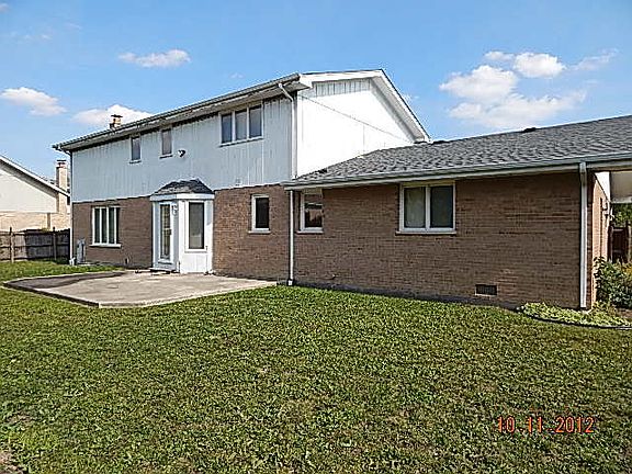 3rd image of 18916 Meadow Creek Dr