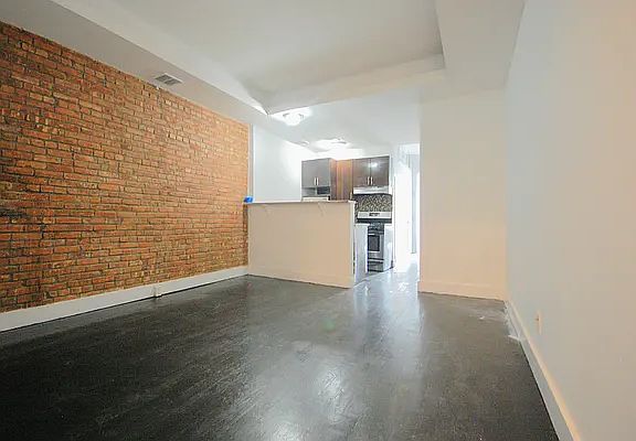 3rd image of 304 Throop Ave #2
