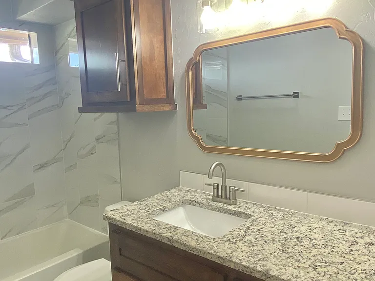 6824 NW Willow Springs Dr — Photo 24