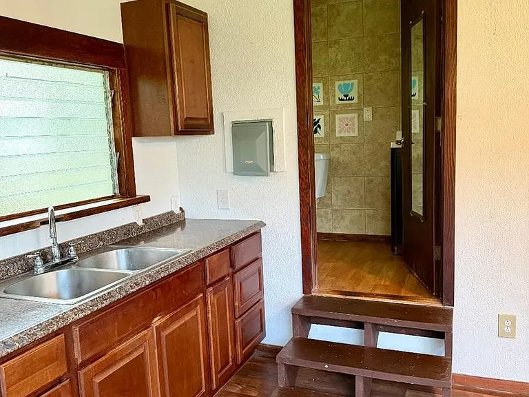 Studio to Bathroom