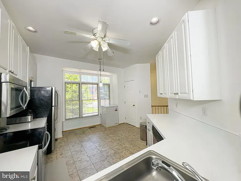 7822 Quill Point Dr — Photo 8
