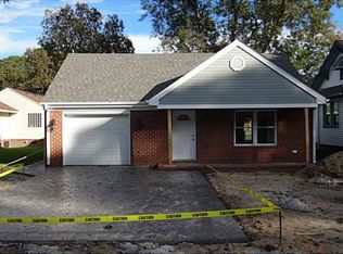 1132 Hawthorne Dr, Chesapeake, VA 23325