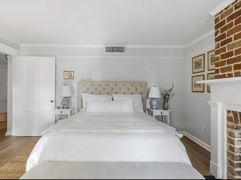 106 W Jones St #B — Photo 9