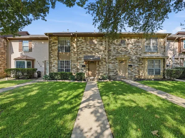 1516 S 8th St, La Porte, TX 77571