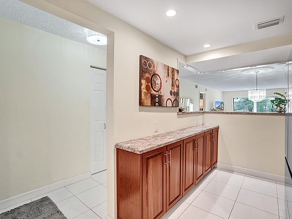 5th image of 6200 NW 44th Unit # 204 Street #204