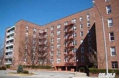 4th image of 66-01 Burns St APT 4E