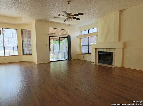 3rd image of 11126 Cherry Park Dr