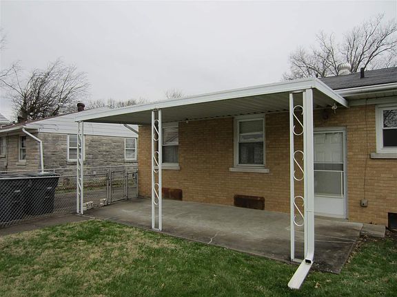 2nd image of 1828 Broadmoor Ave