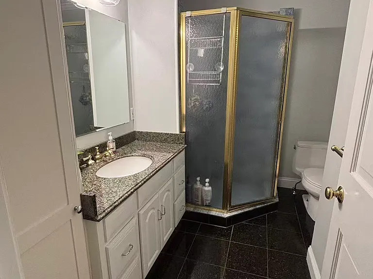 302 Grove St #3 — Photo 3
