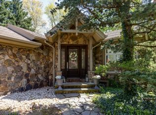 785 Clarence St, Westfield, NJ 07090