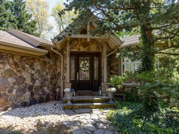 785 Clarence St, Westfield Town, NJ 07090